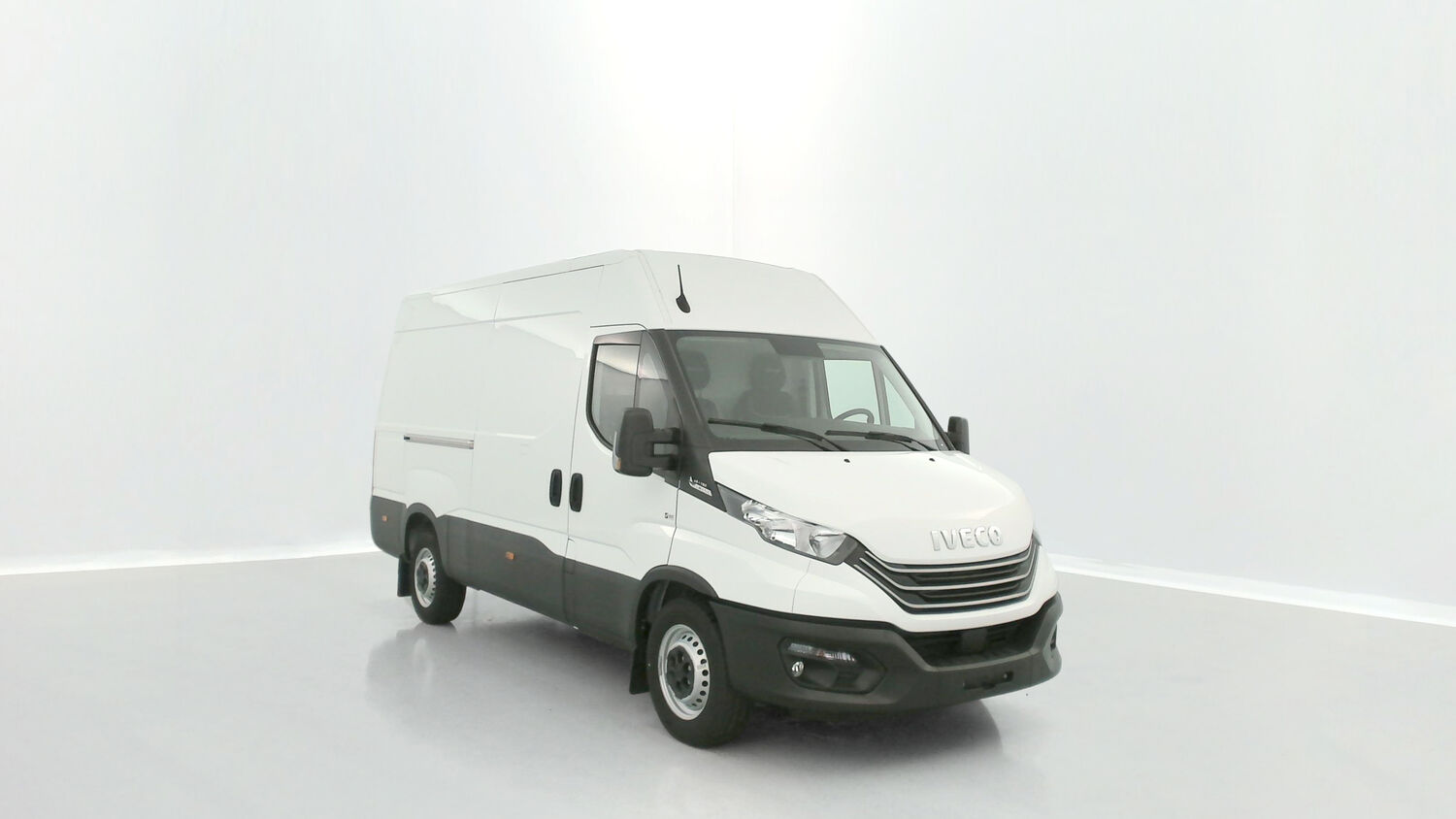 IVECO DAILY - 35S16A8 3520L 2.3 156CH 12M³ HI-MATIC (2023)