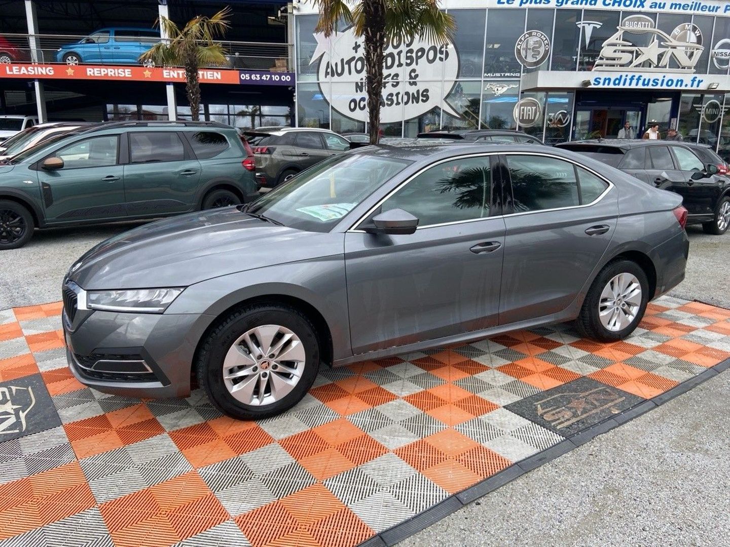 SKODA OCTAVIA - 2.0 TDI 115 BV6 SELECTION Caméra