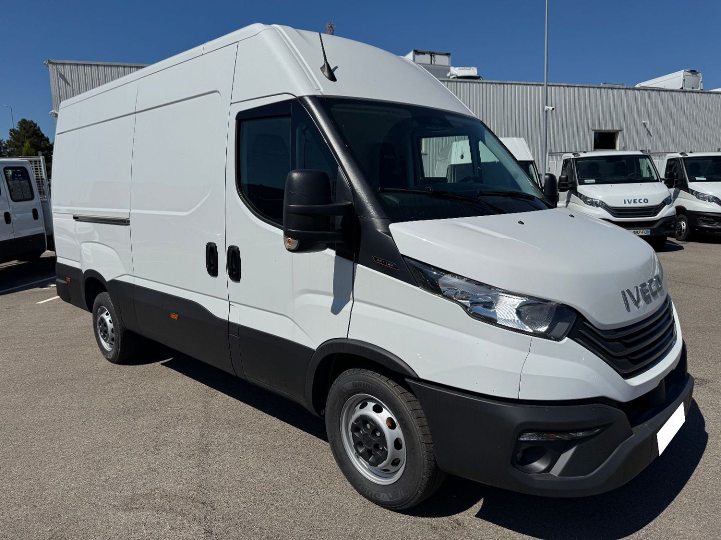 IVECO DAILY FOURGON 35S18 180CV 3L L3H2 12M3